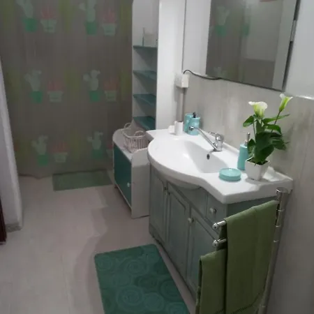 La Laguna Apartment *