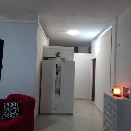 La Laguna Apartment *